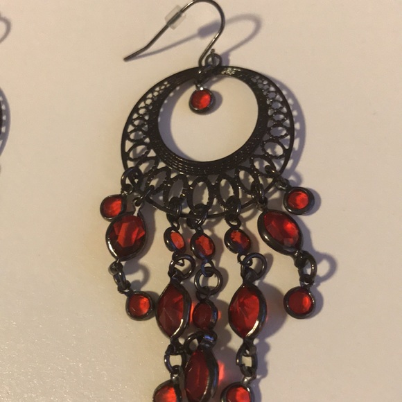 Claire’s drop earrings - Picture 3 of 4